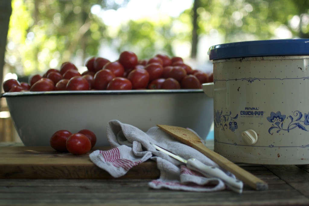 Make Tomato Sauce in Slow Cooker www.CubitsOrganics.com