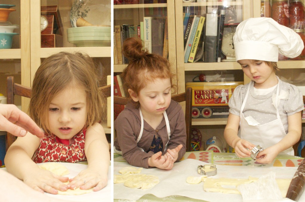 3 Girls & Cookies